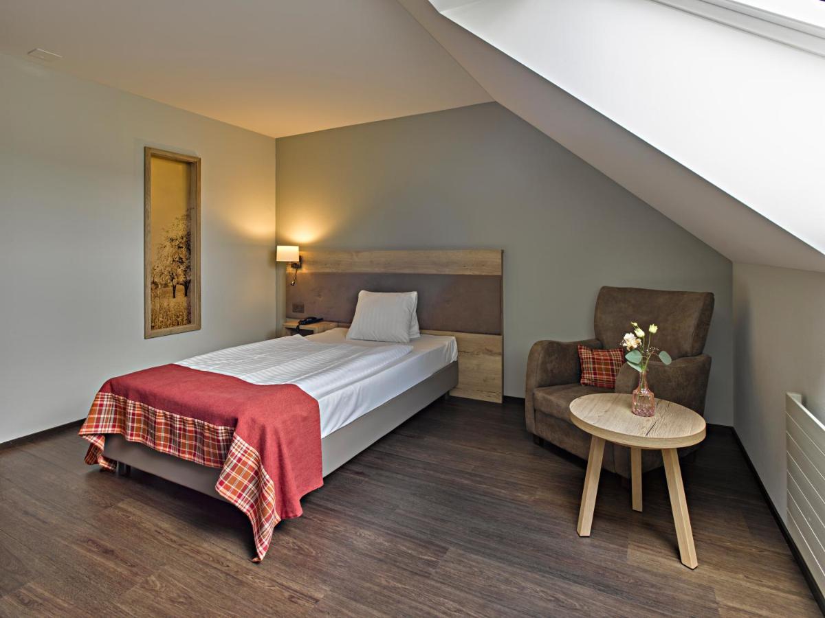 Restaurant & Hotel Heidelberg Aadorf Екстериор снимка